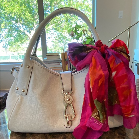 BEAUTIFUL DOONEY TOTE & SILK SCARF! - Picture 2 of 11